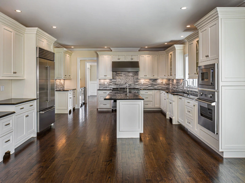 large-kitchen-with-brand-new-hardware