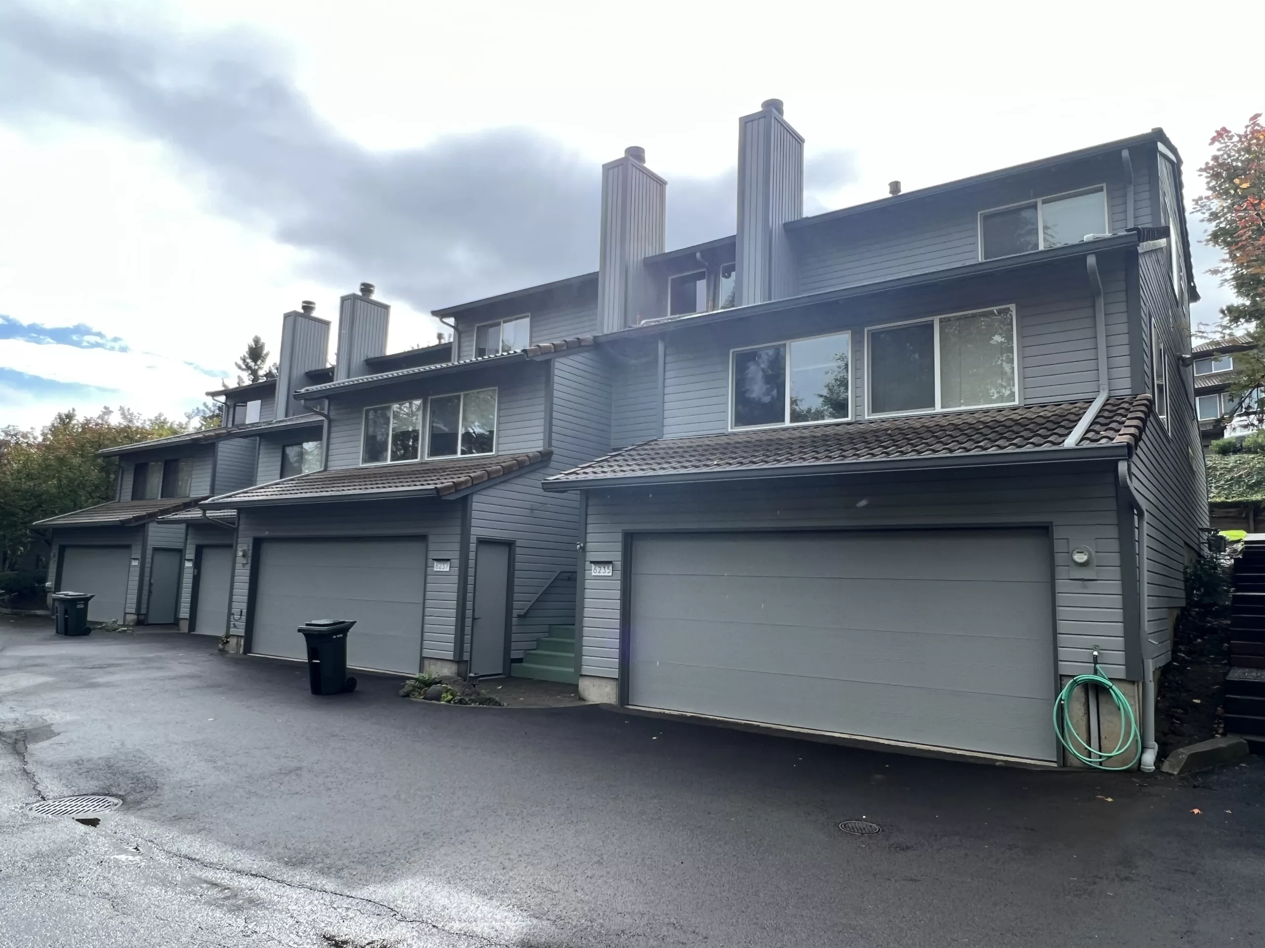 HOA Community New sidining and new painting project 3