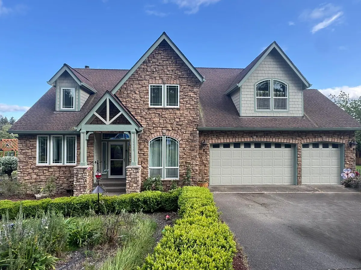 photo of a house in Beaverton paint job by JK Paint