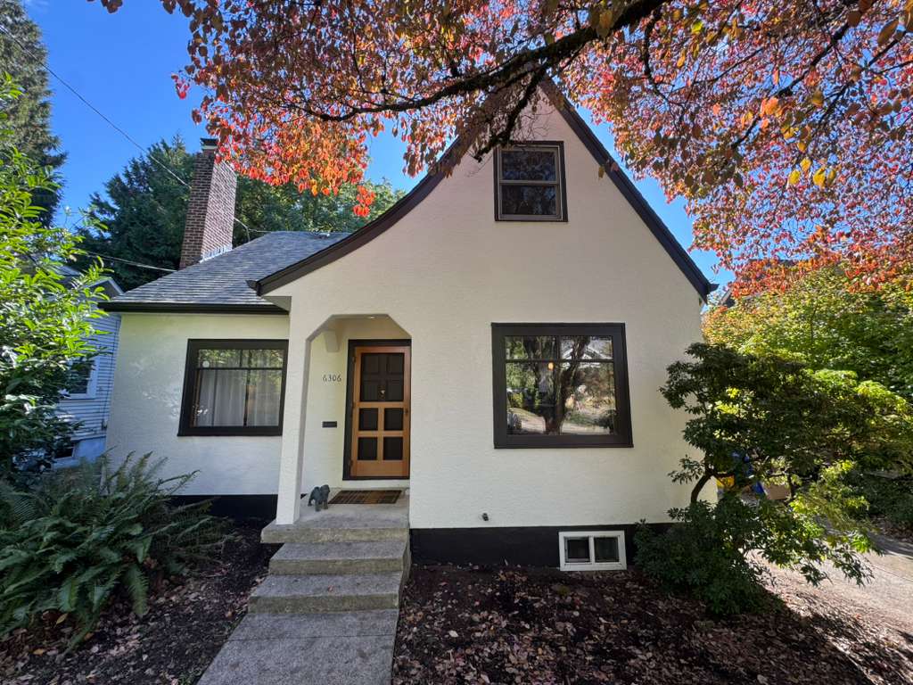 jk-paint-2026-portland-paint-color-trends-whitetail a portland home that was painted with a 2026 trending color, Whitetail by Sherwin Williams